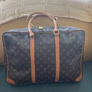 Louis Vuitton Sirius Weekender Bag